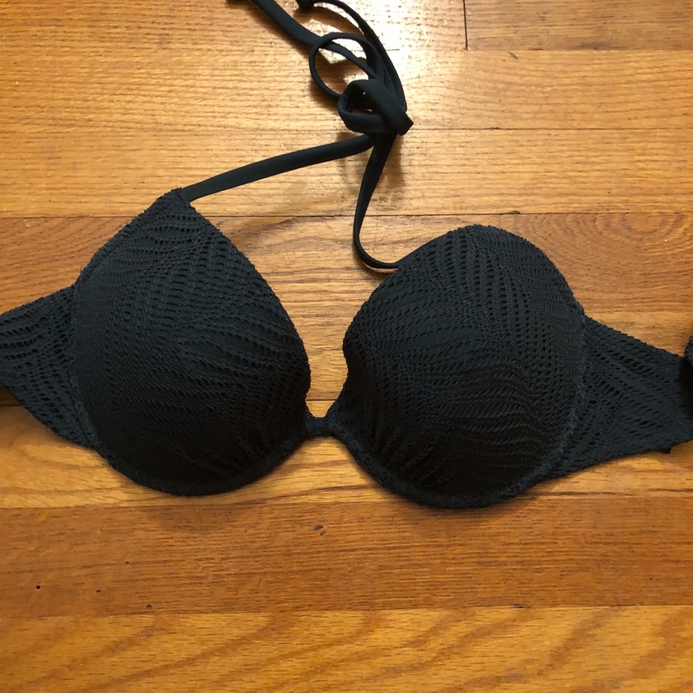 BATHING SUIT TOPS FROM H&M